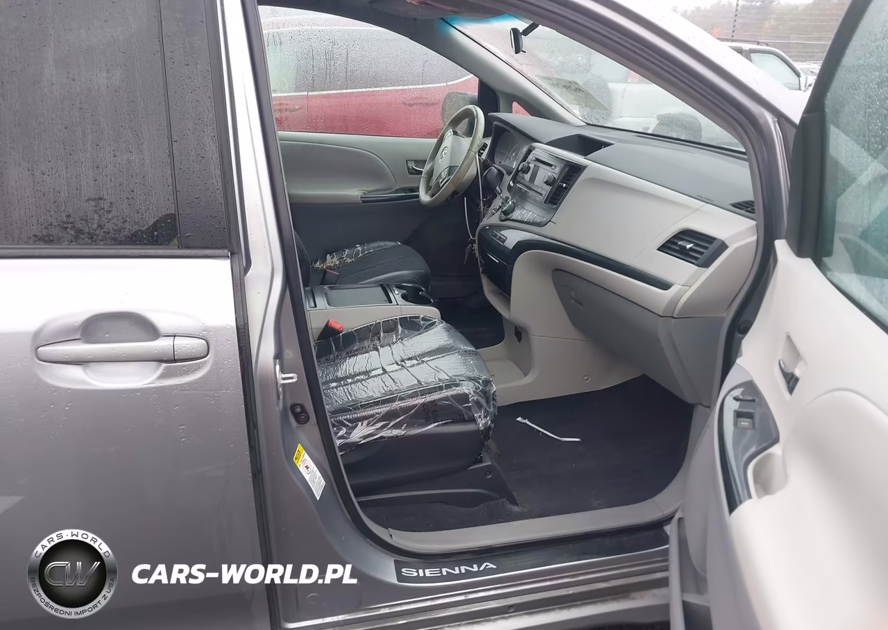 2011 Toyota Sienna Se VIN:5TDXK3DCXBS037703 - 5
