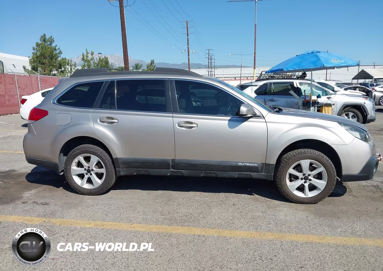 2014 Subaru Outback 2.5I Premium VIN:4S4BRCDC5E3253482 - 13