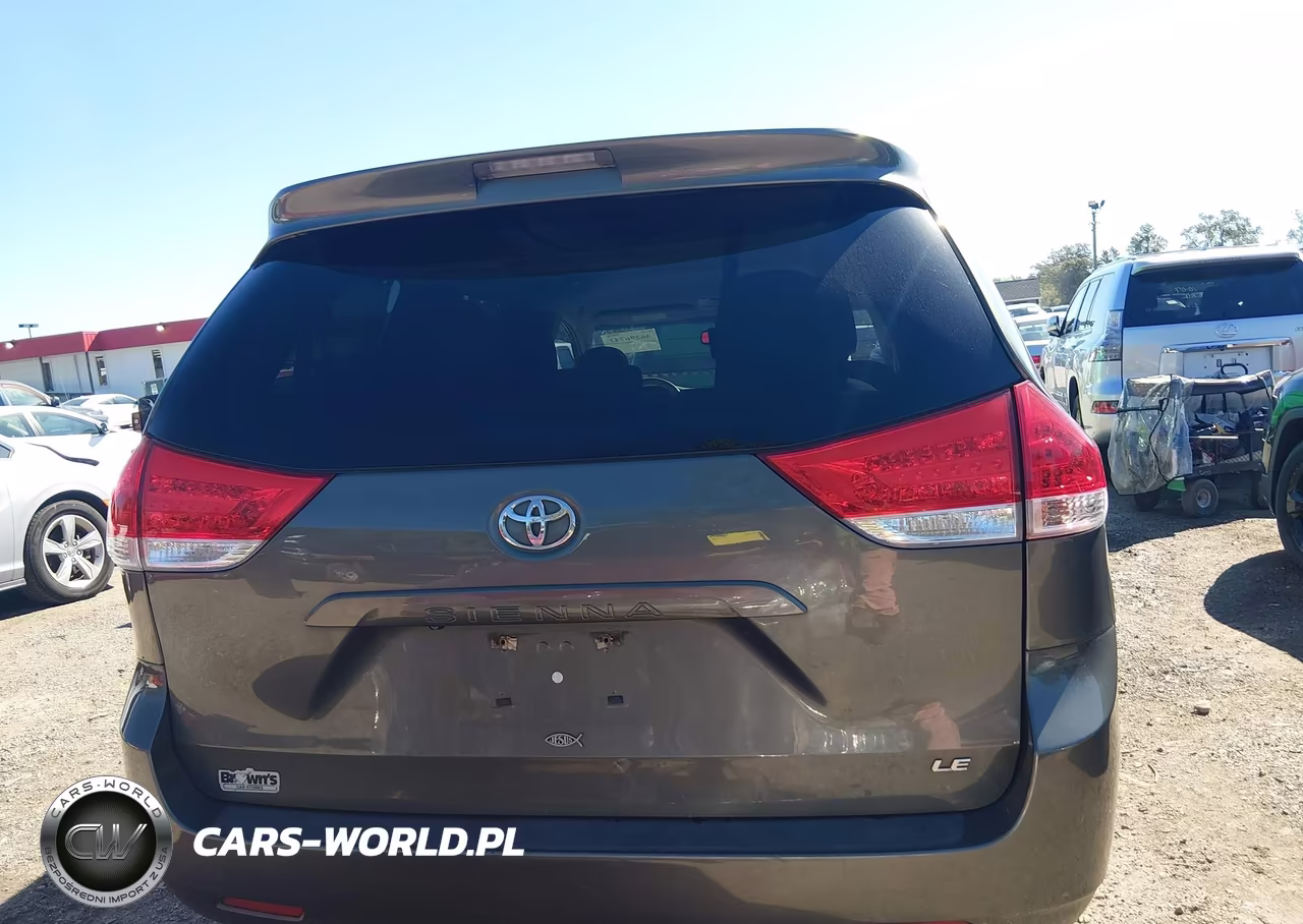 2013 Toyota Sienna Le V6 8 Passenger VIN:5TDKK3DCXDS281669 - 17