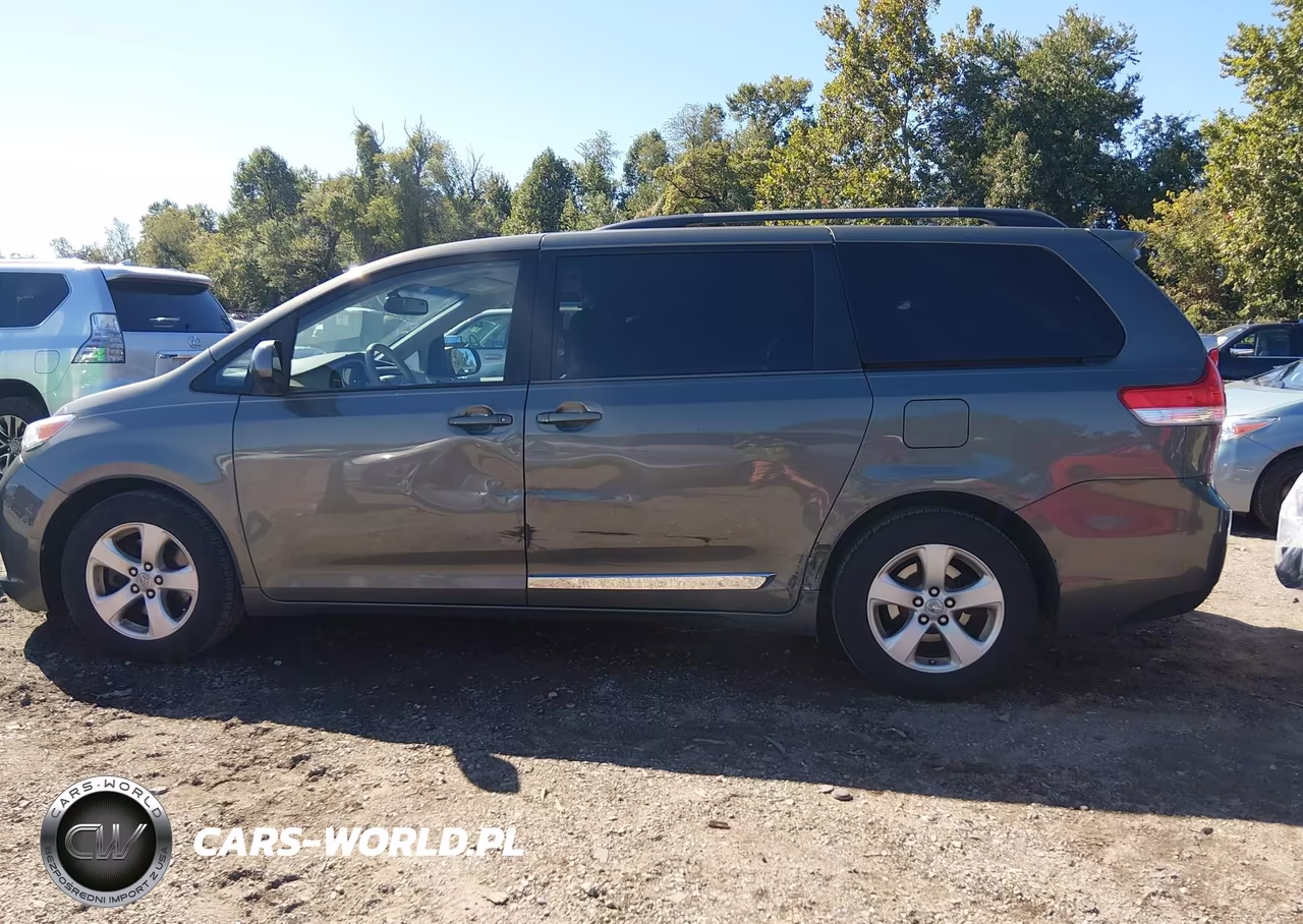 2013 Toyota Sienna Le V6 8 Passenger VIN:5TDKK3DCXDS281669 - 6