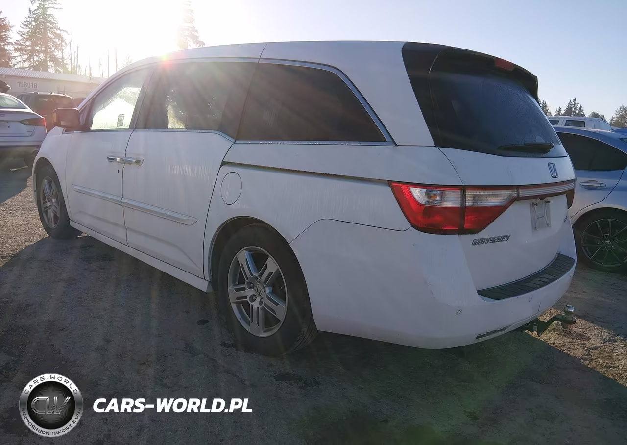 2011 Honda Odyssey Touring-Touring Elite VIN:5FNRL5H95BB057362 - 3