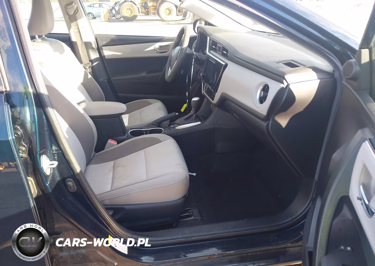 2018 Toyota Corolla Le VIN:2T1BURHE6JC101147 - 5