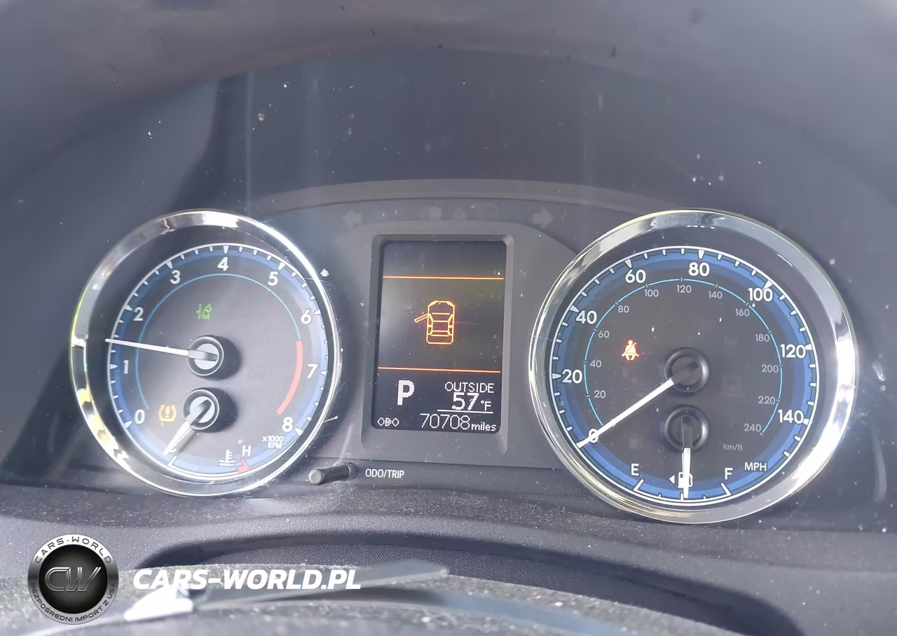 2018 Toyota Corolla Le VIN:2T1BURHE6JC101147 - 7