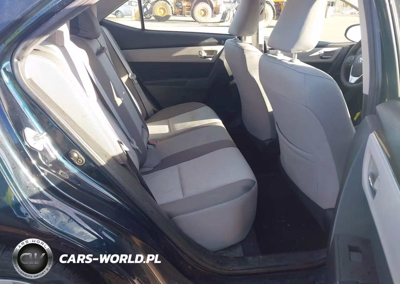 2018 Toyota Corolla Le VIN:2T1BURHE6JC101147 - 8