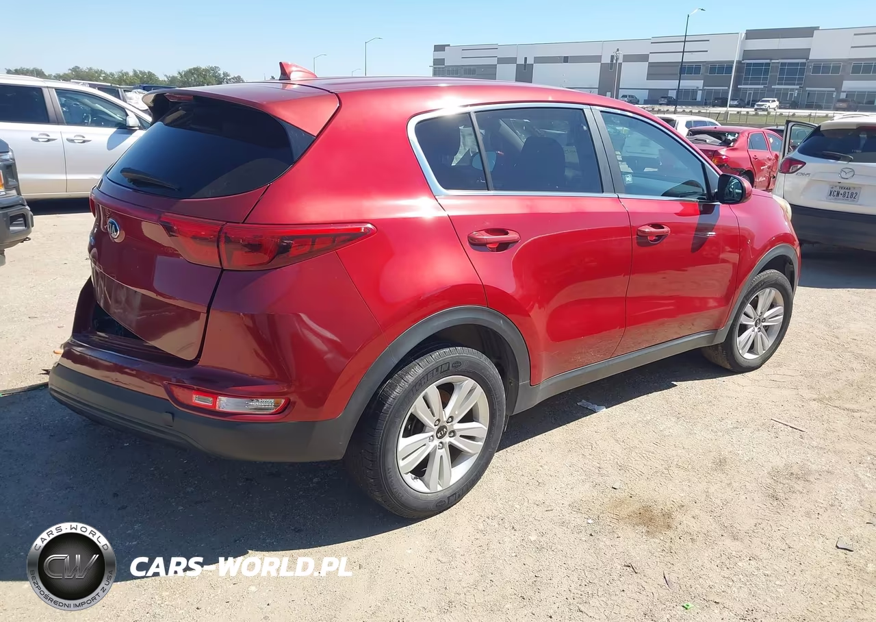 2018 Kia Sportage Lx VIN:KNDPM3AC4J7382409 - 4