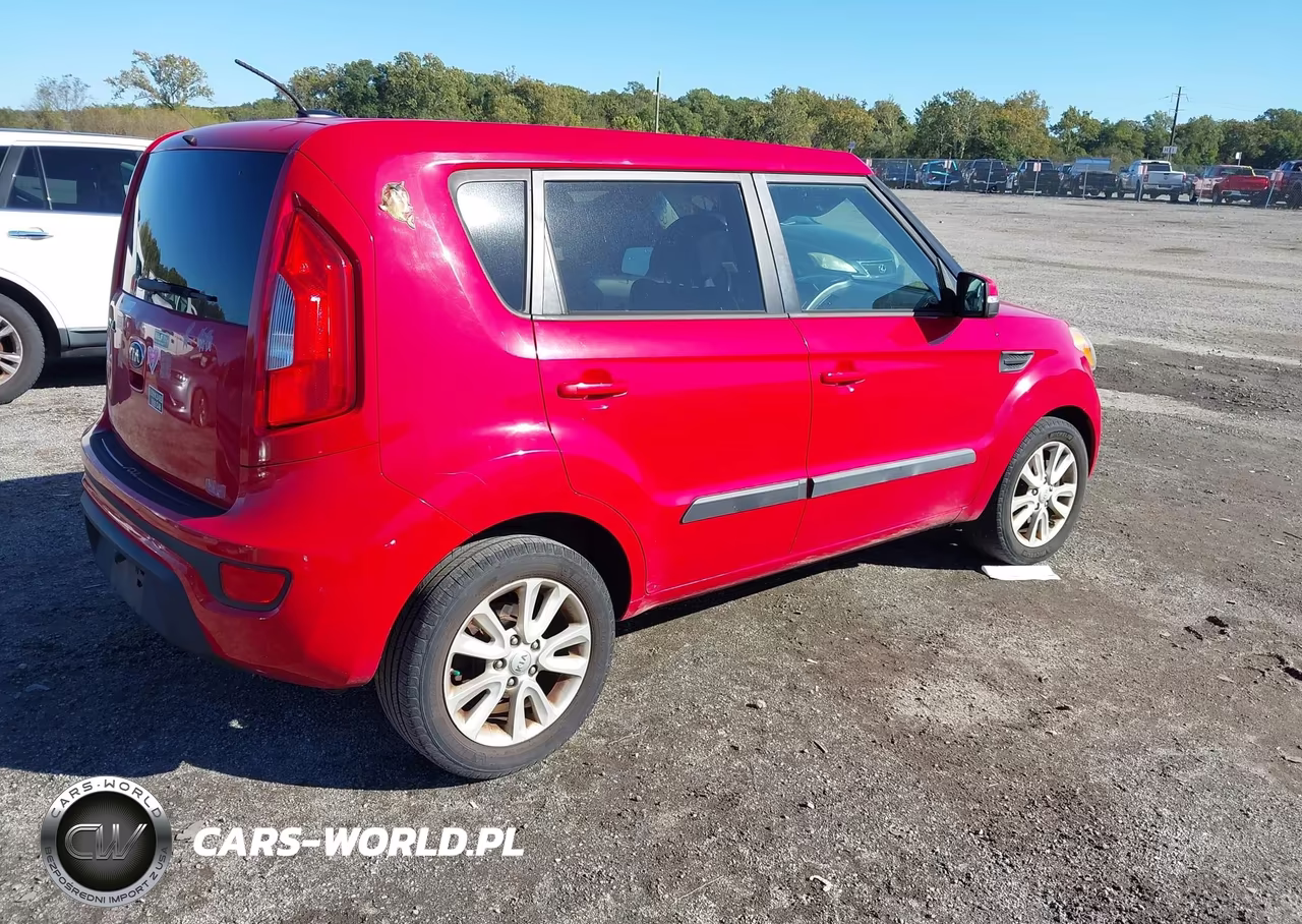2013 Kia Soul + VIN:KNDJT2A61D7536446 - 4