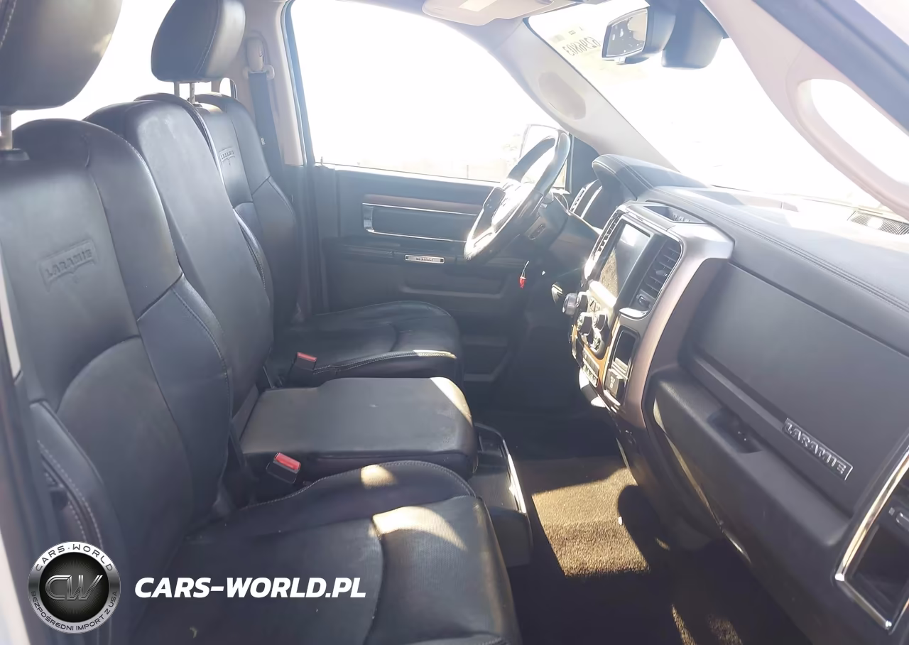 2016 Ram 1500 Laramie VIN:1C6RR7VT3GS350284 - 5