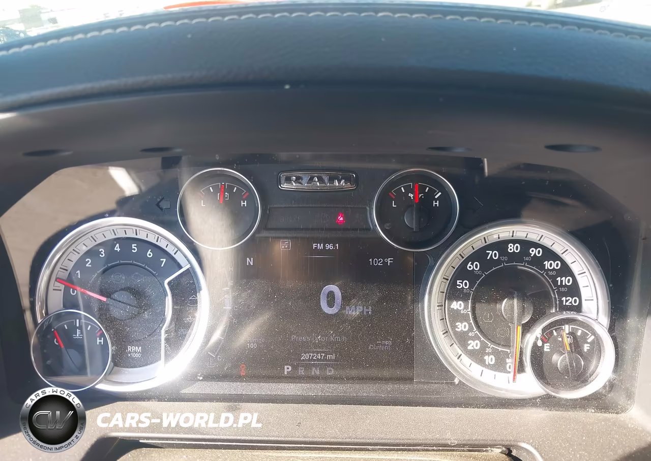 2016 Ram 1500 Laramie VIN:1C6RR7VT3GS350284 - 7