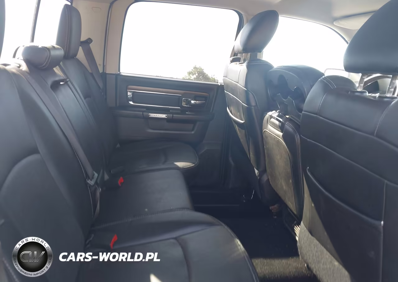 2016 Ram 1500 Laramie VIN:1C6RR7VT3GS350284 - 8
