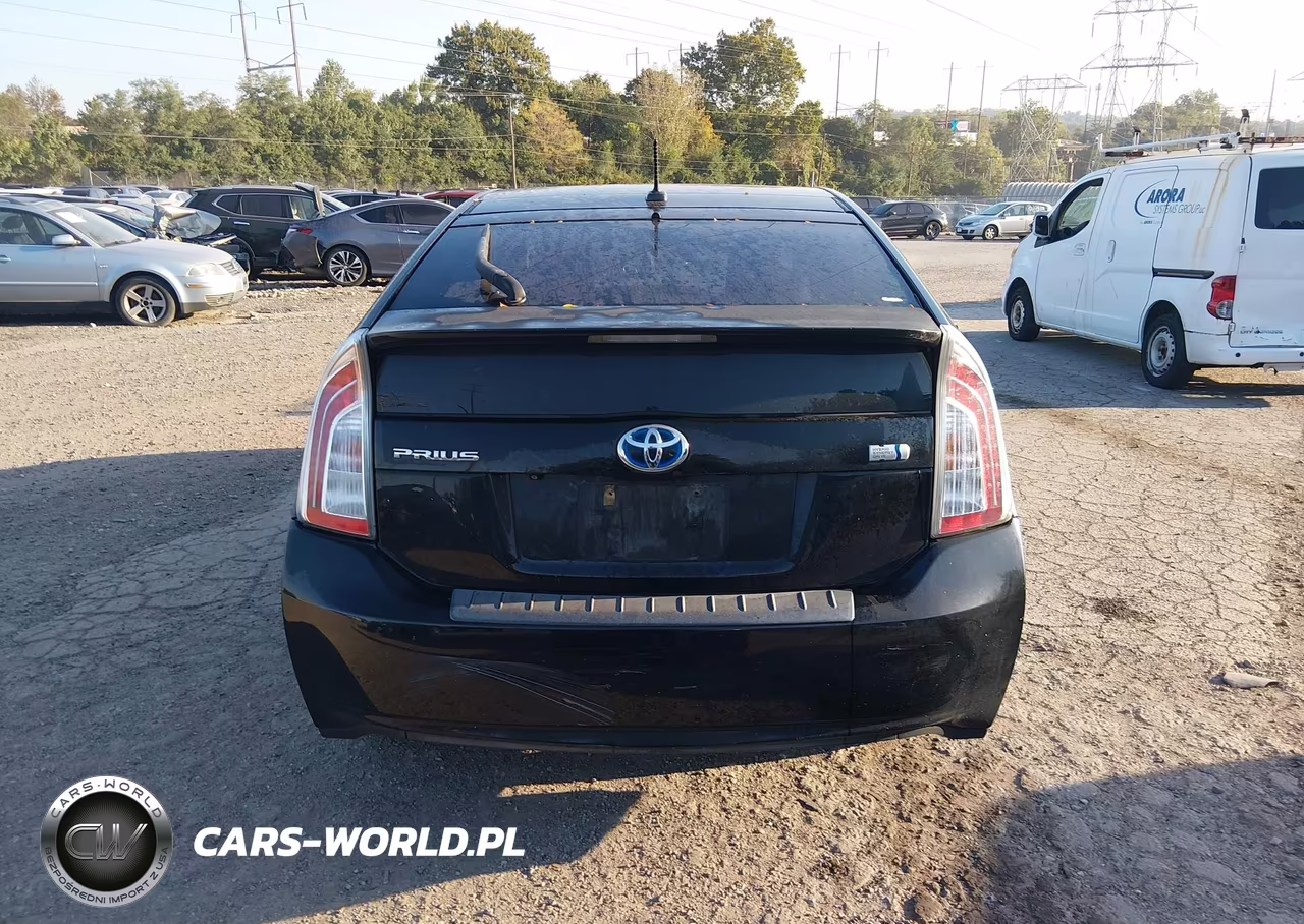 2013 Toyota Prius Three VIN:JTDKN3DU9D5589034 - 16