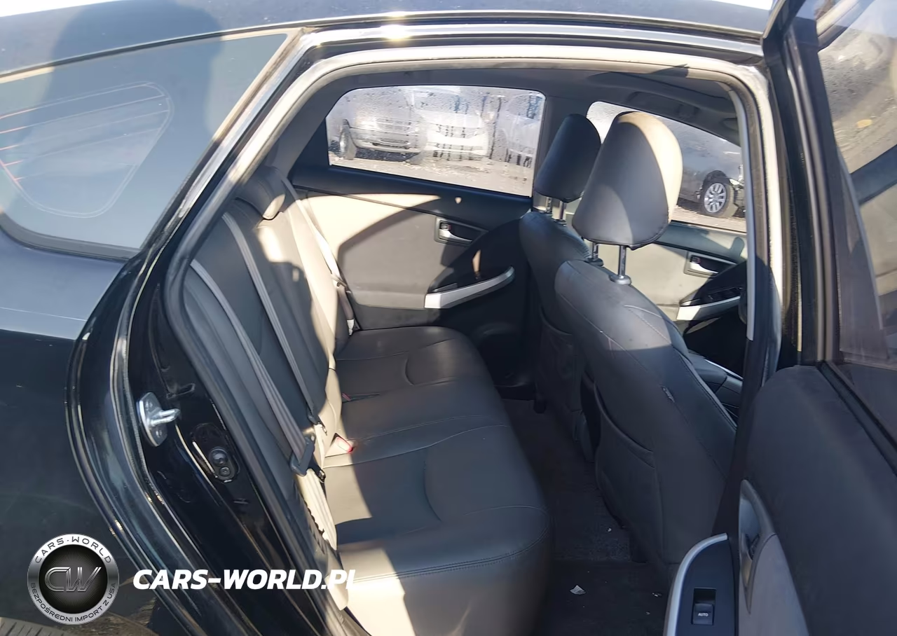 2013 Toyota Prius Three VIN:JTDKN3DU9D5589034 - 8