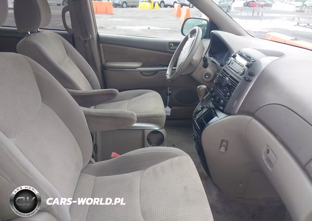 2010 Toyota Sienna Le VIN:5TDKK4CC7AS320107 - 5