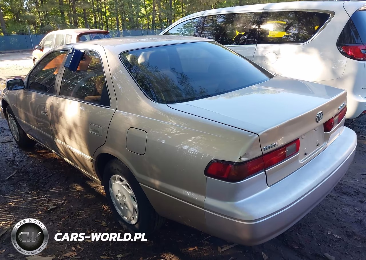 1998 Toyota Camry Le VIN:JT2BG22K1W0141286 - 3