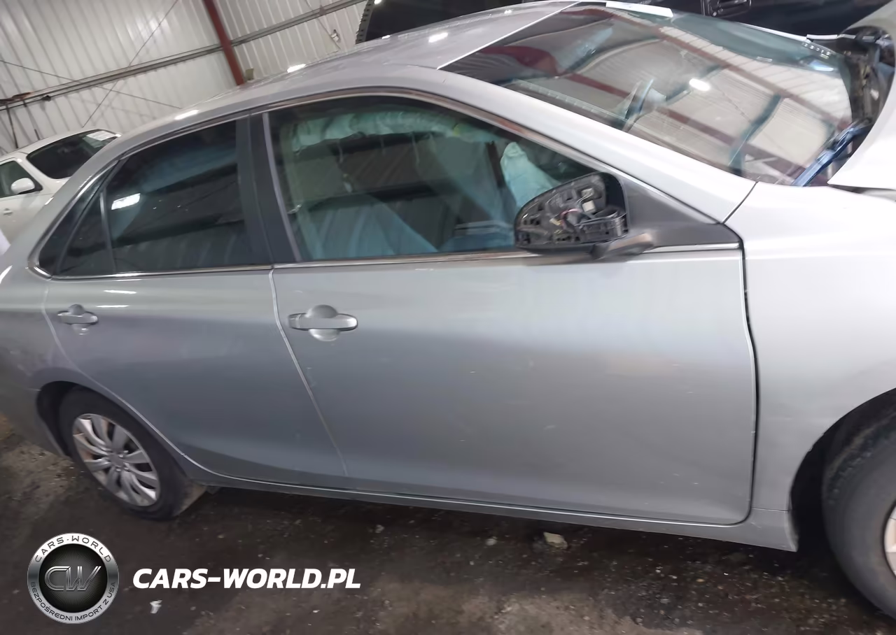 2015 Toyota Camry Le VIN:4T4BF1FK5FR502348 - 14