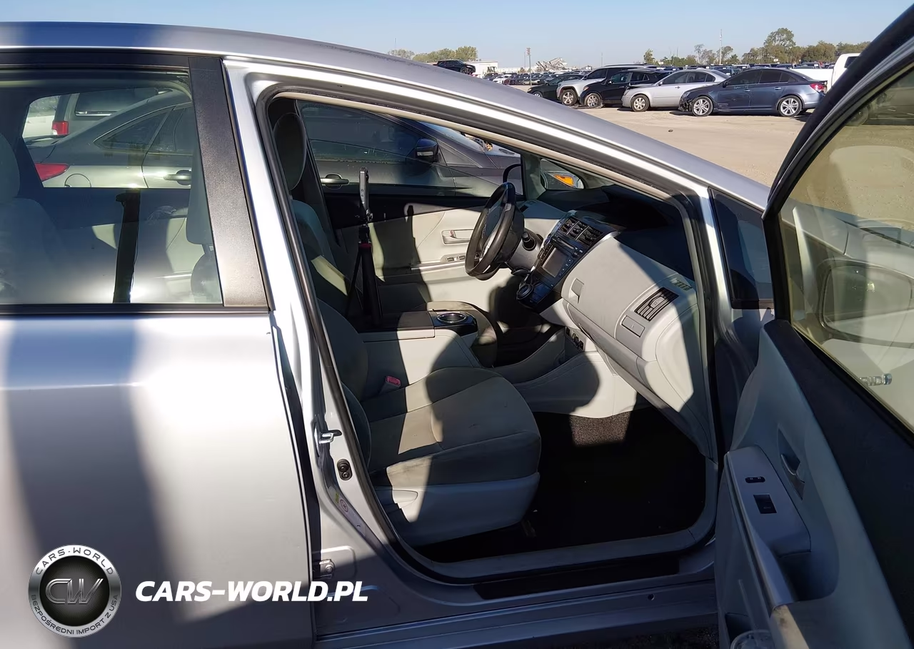 2012 Toyota Prius V Two VIN:JTDZN3EU5C3179760 - 5