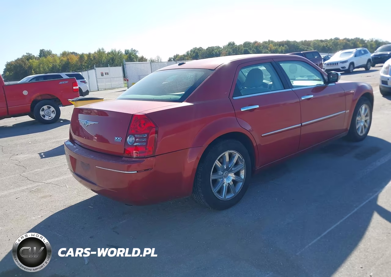 2010 Chrysler 300 Touring VIN:2C3CA5CV2AH123234 - 4