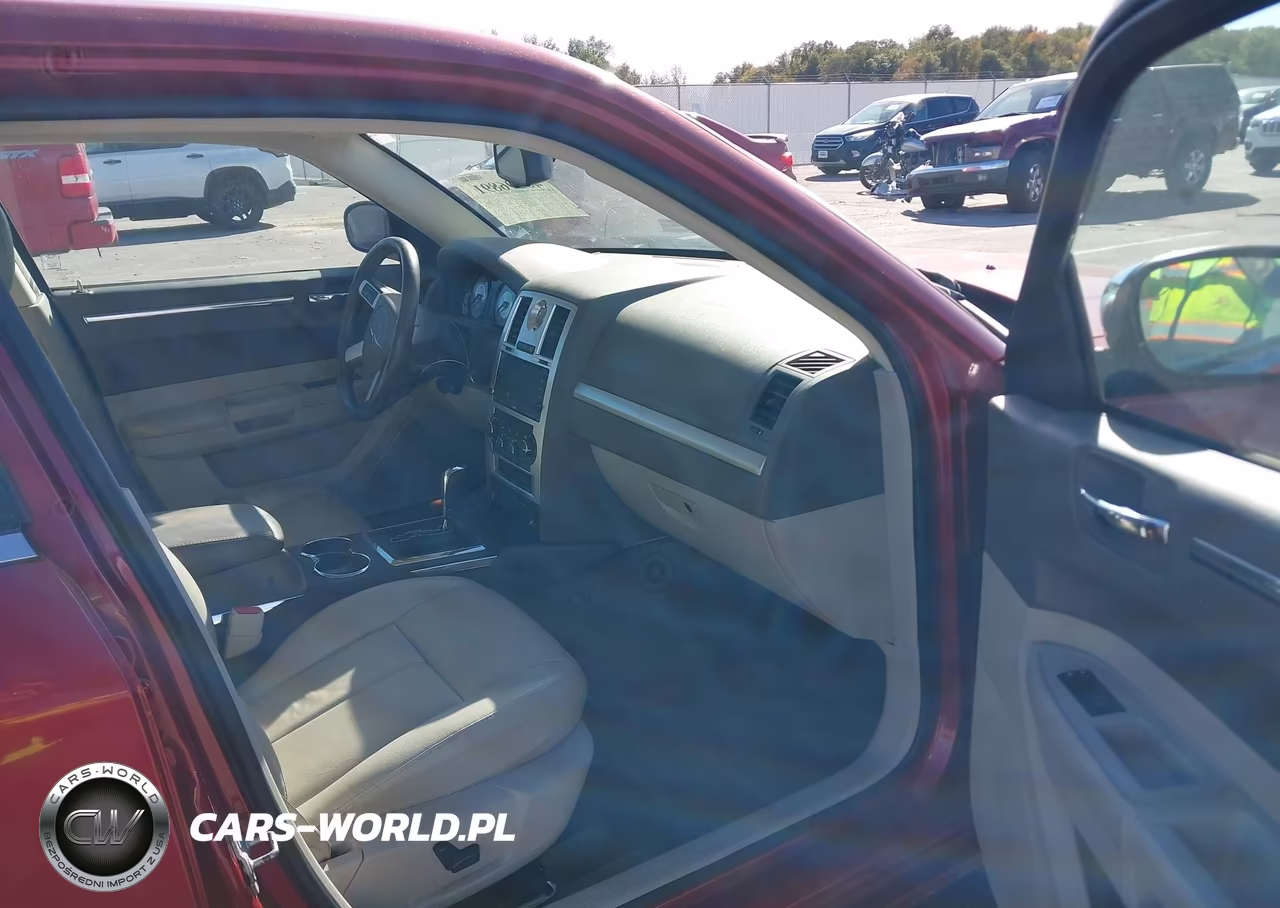 2010 Chrysler 300 Touring VIN:2C3CA5CV2AH123234 - 5