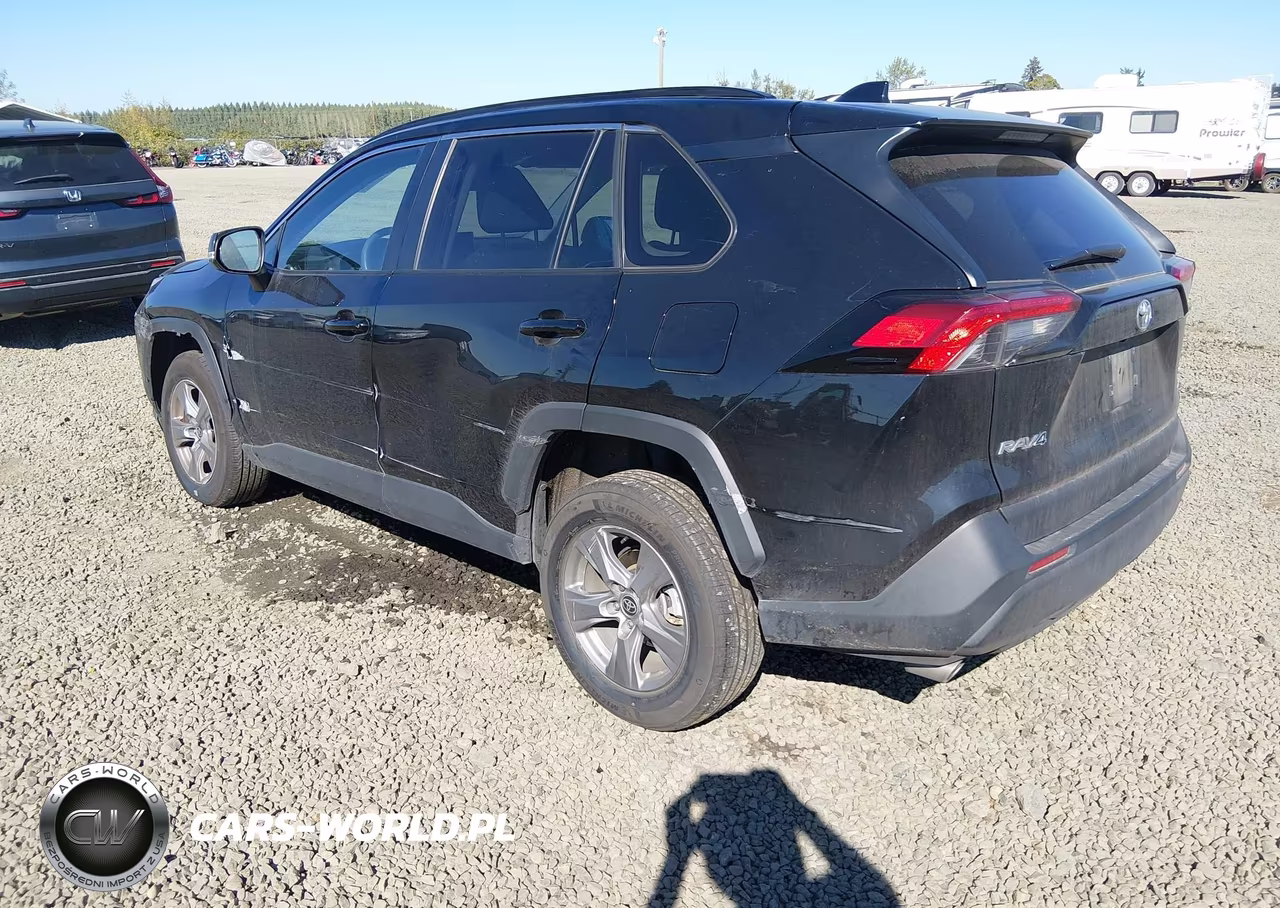 2025 Toyota Rav4 Xle VIN:2T3P1RFV3SW552769 - 3