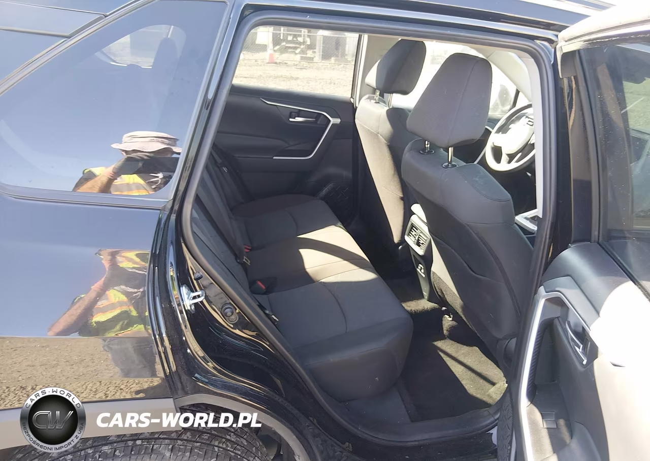 2025 Toyota Rav4 Xle VIN:2T3P1RFV3SW552769 - 8