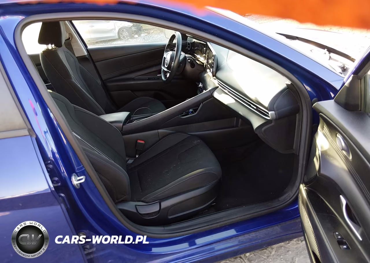 2022 Hyundai Elantra Sel VIN:5NPLS4AG4NH055961 - 5