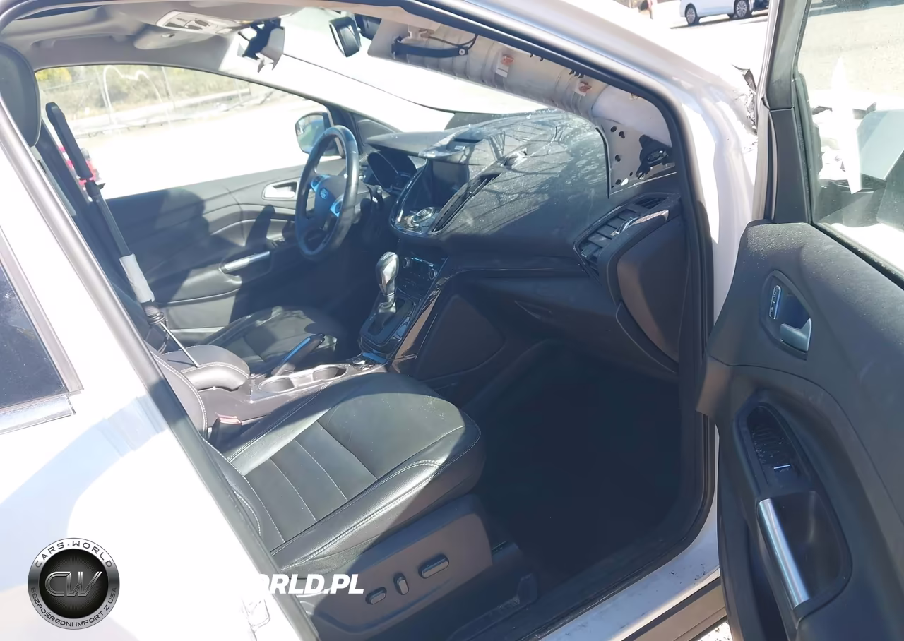2016 Ford Escape Titanium VIN:1FMCU0J98GUB57742 - 5