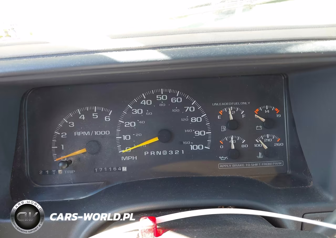 1998 Chevrolet Suburban 1500 VIN:1GNFK16R6WJ345916 - 7