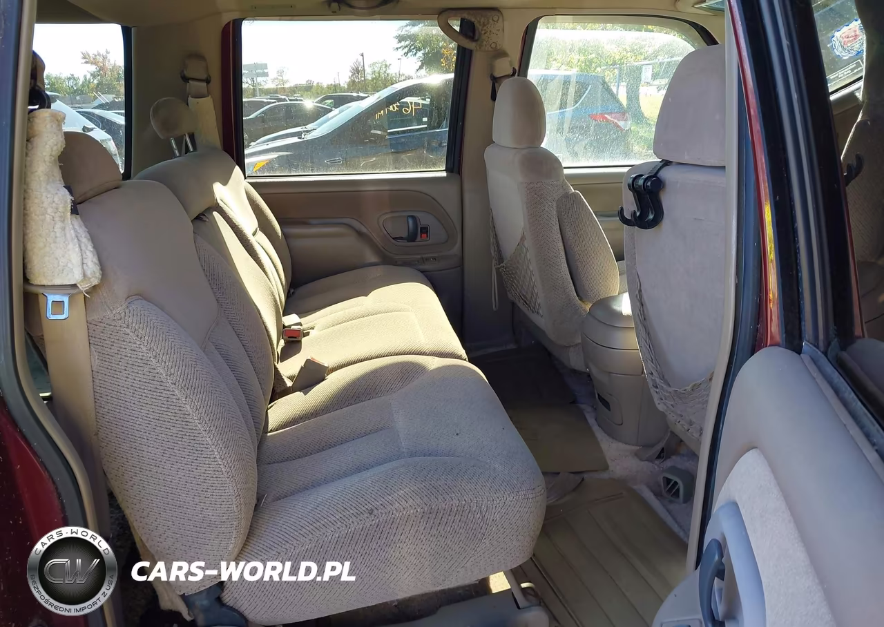 1998 Chevrolet Suburban 1500 VIN:1GNFK16R6WJ345916 - 8