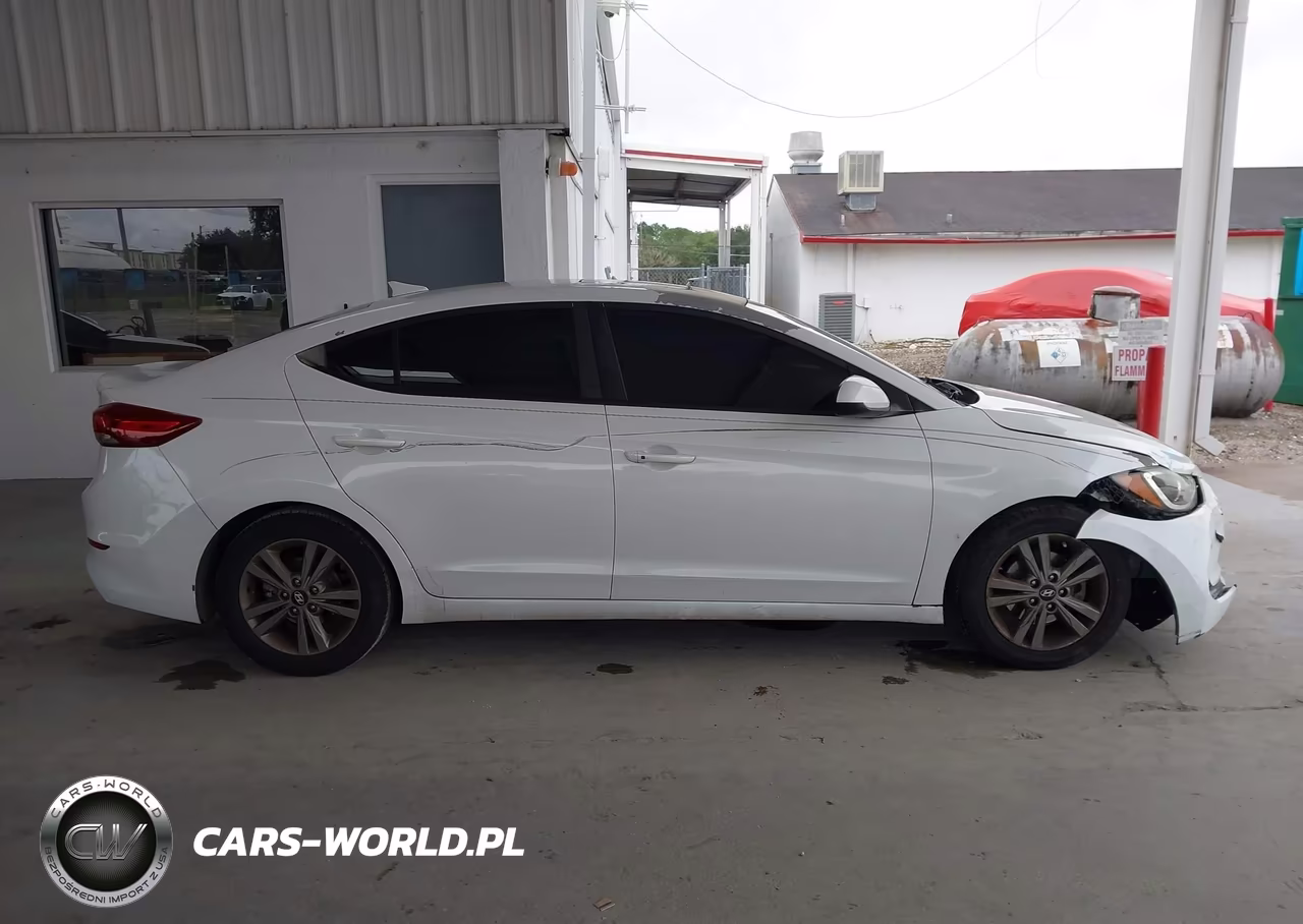 2018 Hyundai Elantra Value Edition VIN:5NPD84LF7JH310992 - 14