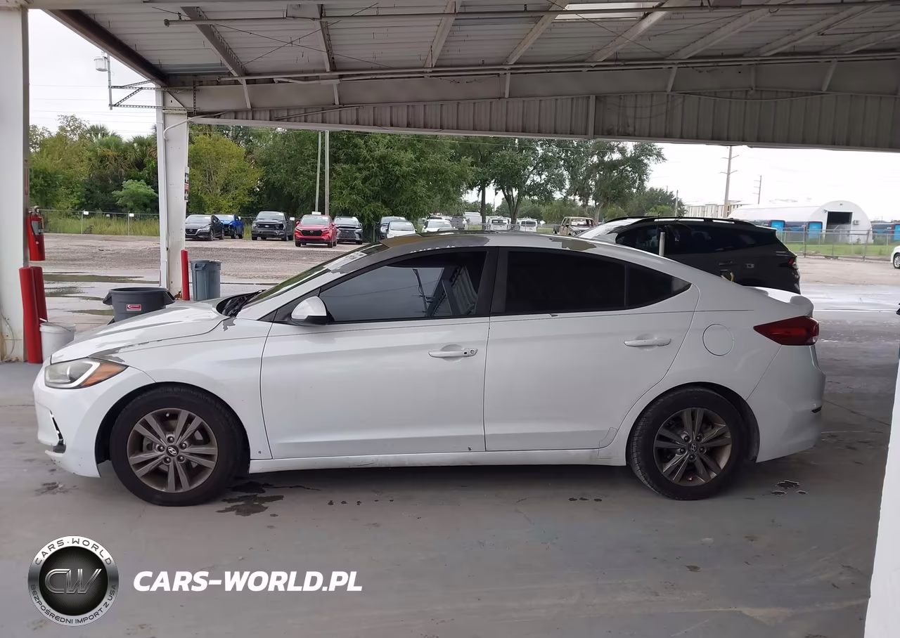 2018 Hyundai Elantra Value Edition VIN:5NPD84LF7JH310992 - 15