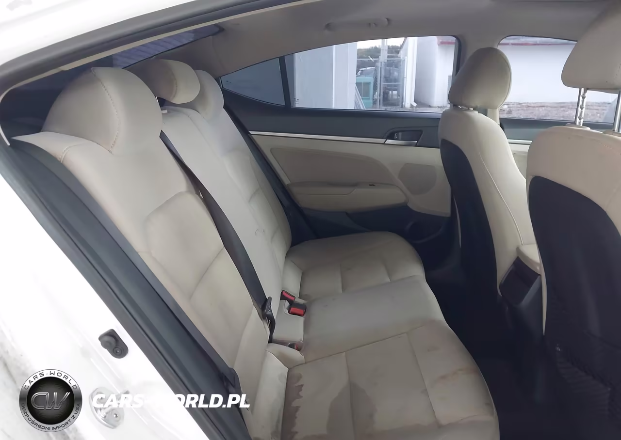 2018 Hyundai Elantra Value Edition VIN:5NPD84LF7JH310992 - 8