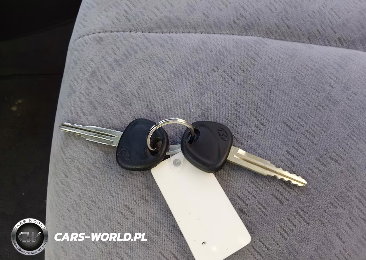 2006 Hyundai Elantra Gls-Limited VIN:KMHDN46D46U249967 - 11