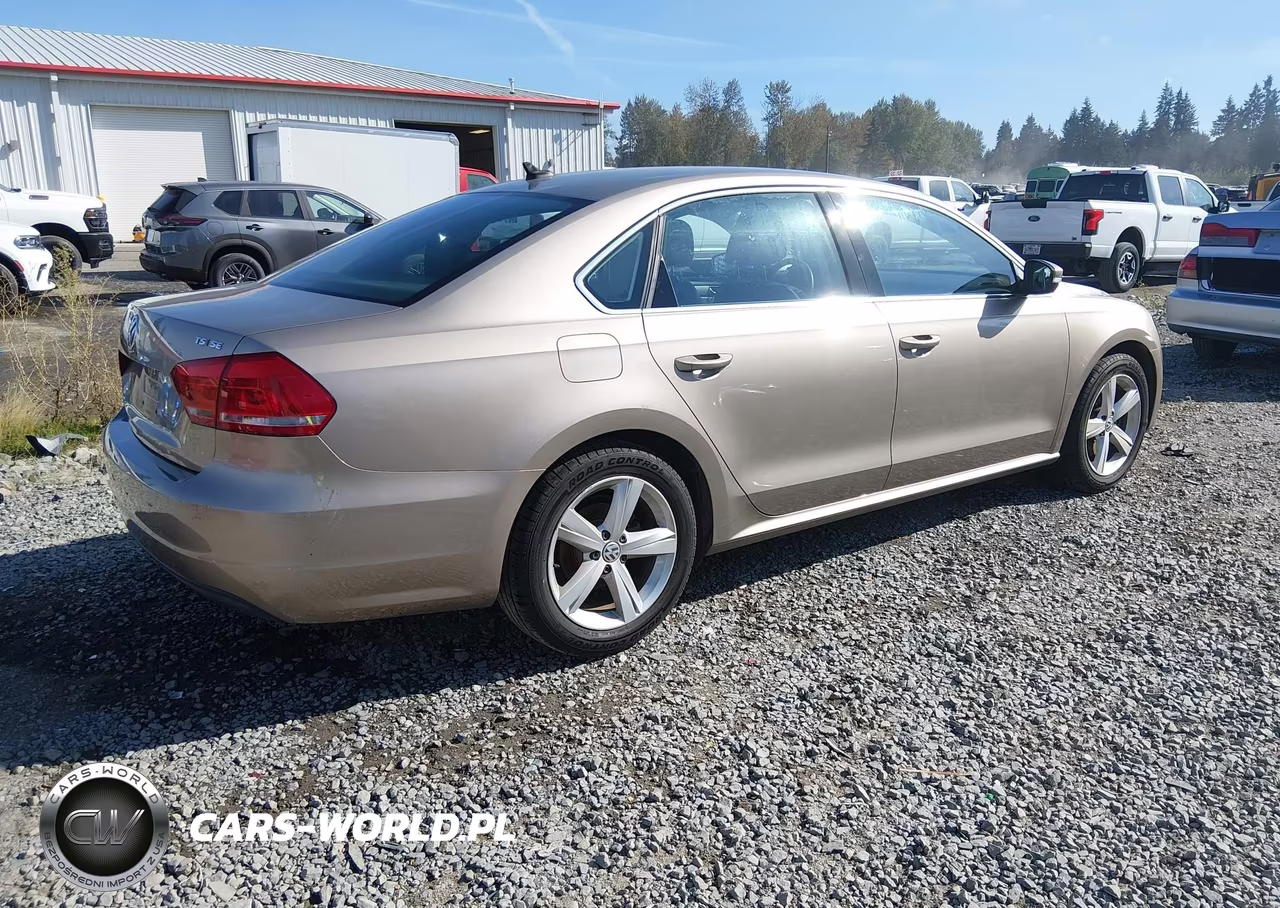 2015 Volkswagen Passat 1.8T Se VIN:1VWBT7A3XFC024330 - 4