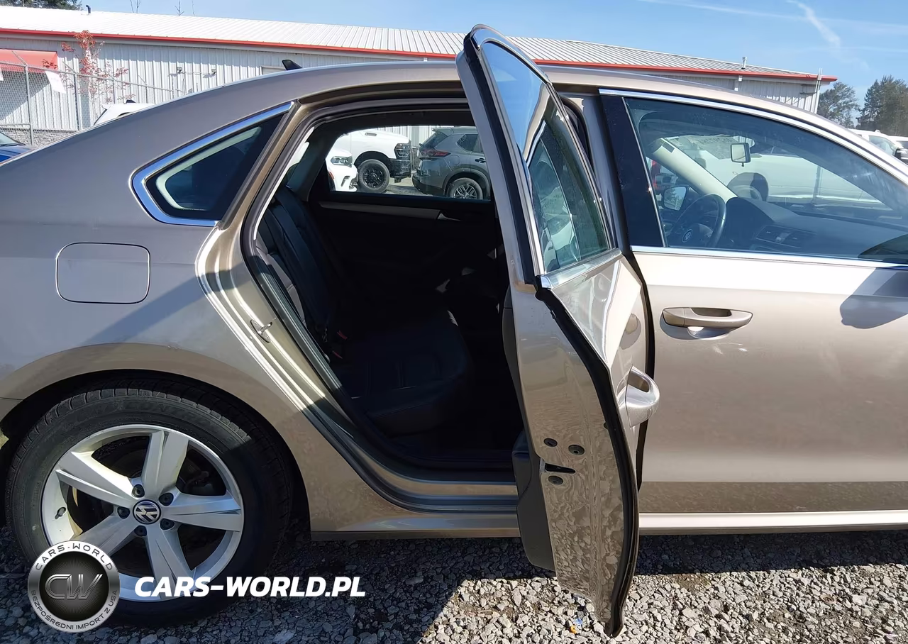2015 Volkswagen Passat 1.8T Se VIN:1VWBT7A3XFC024330 - 8