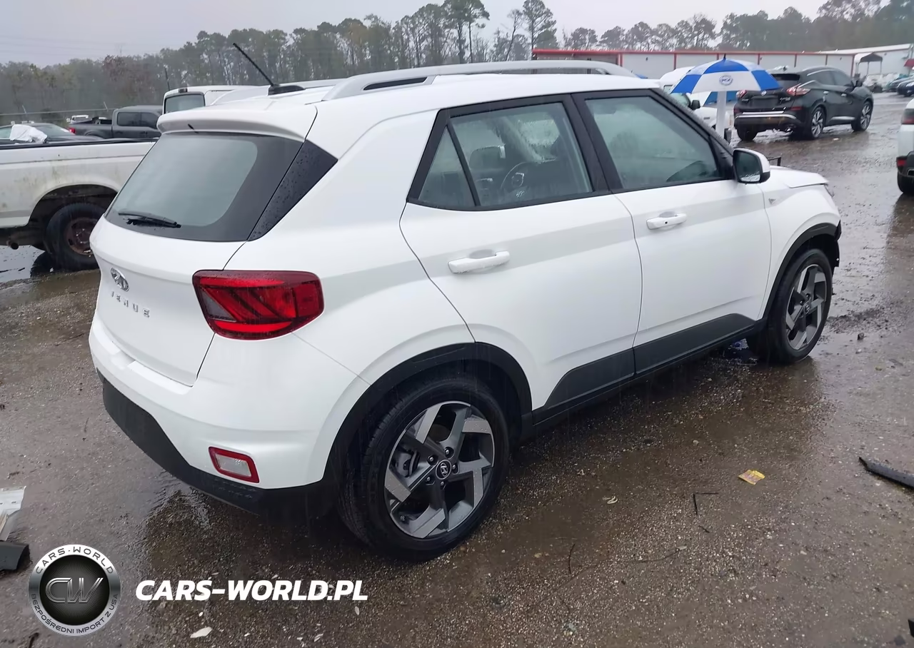 2026 Hyundai Venue Sel VIN:KMHRC8A33TU445217 - 4