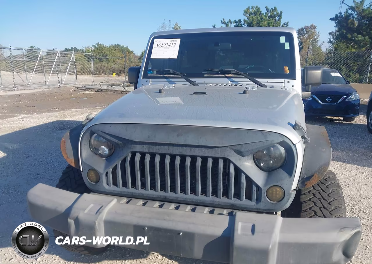 2008 Jeep Wrangler Unlimited Sahara VIN:1J4GA59138L653091 - 6