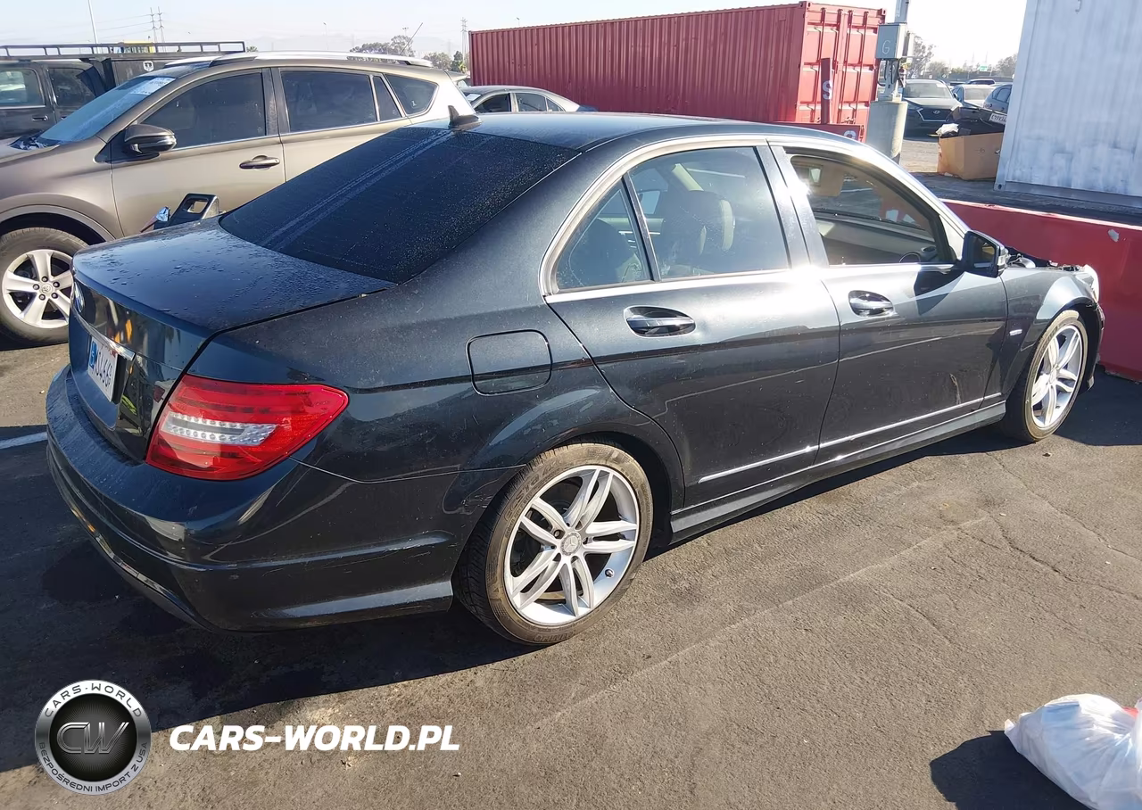 2012 Mercedes-Benz C 250 Sport VIN:WDDGF4HB7CR197524 - 4