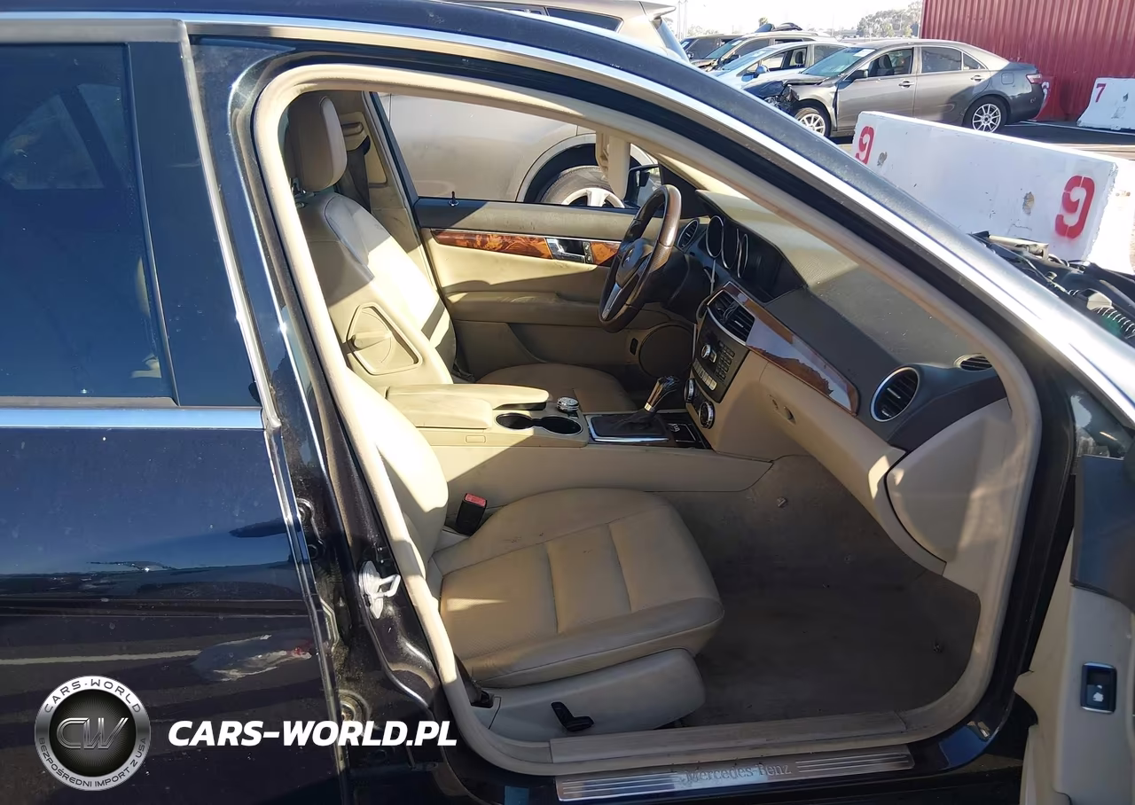 2012 Mercedes-Benz C 250 Sport VIN:WDDGF4HB7CR197524 - 5