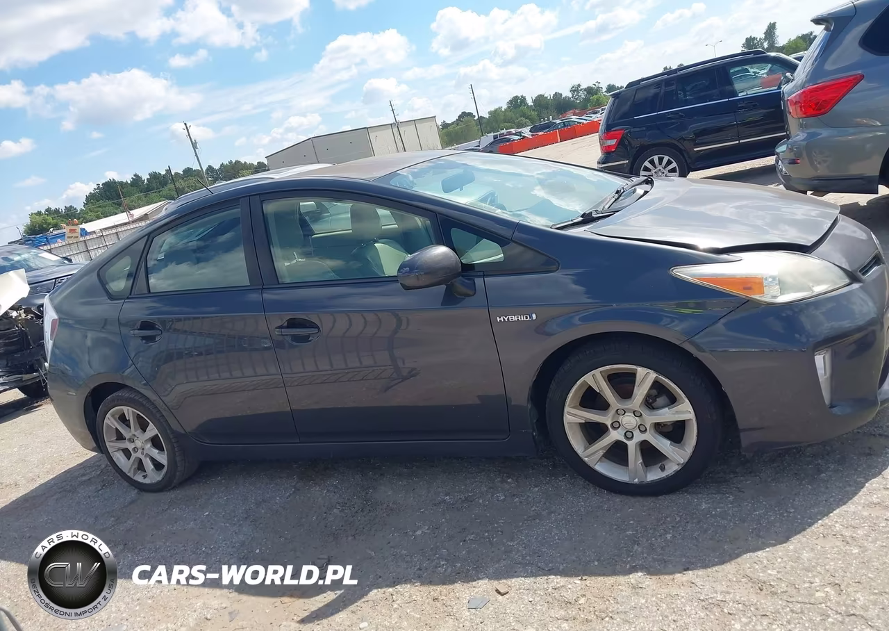 2014 Toyota Prius Two VIN:JTDKN3DU8E0376218 - 13