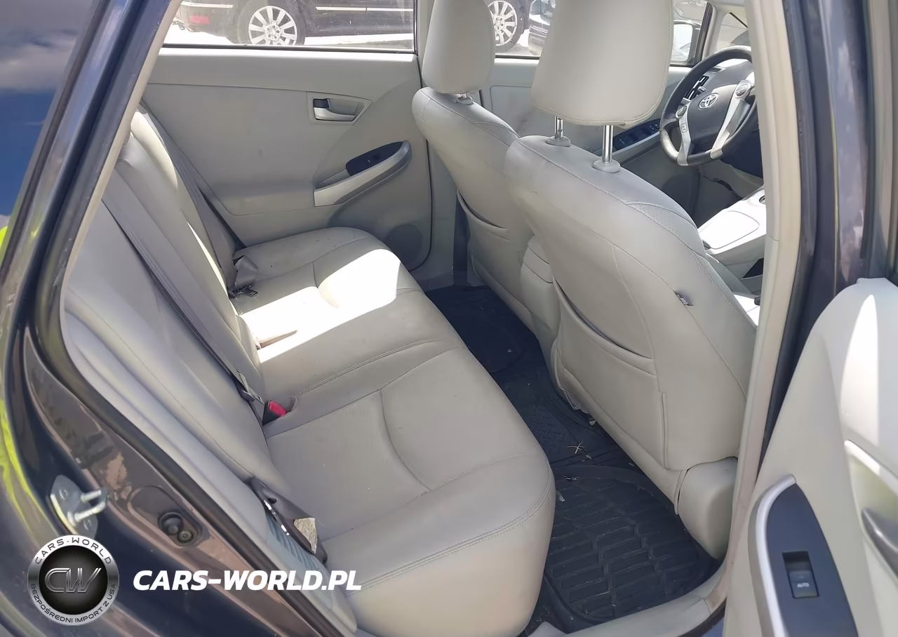 2014 Toyota Prius Two VIN:JTDKN3DU8E0376218 - 8