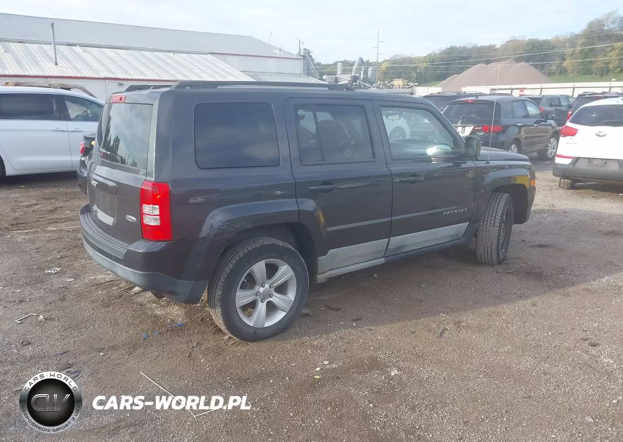2011 Jeep Patriot Sport VIN:1J4NF1GB4BD112257 - 4