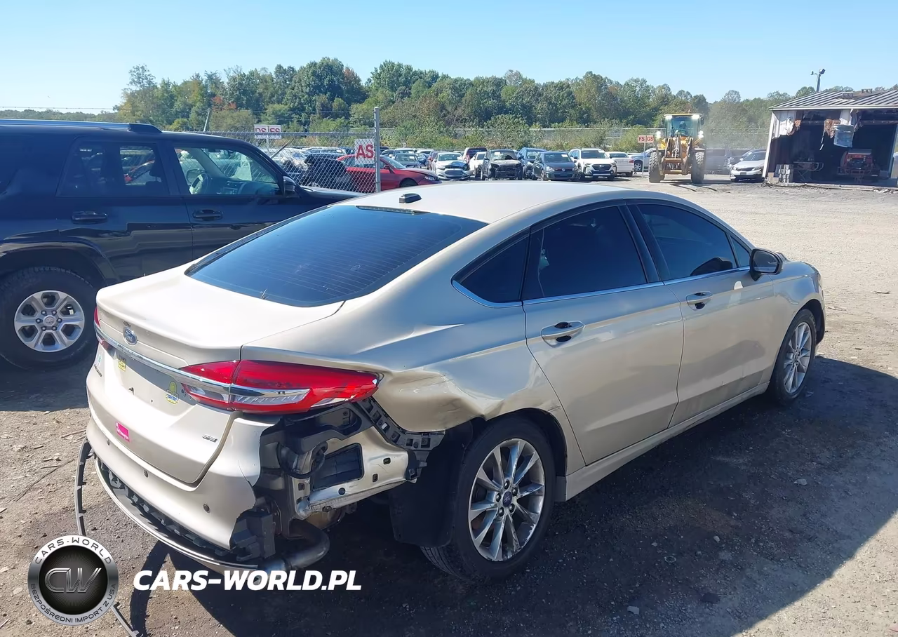 2017 Ford Fusion Se VIN:3FA6P0H74HR102555 - 4