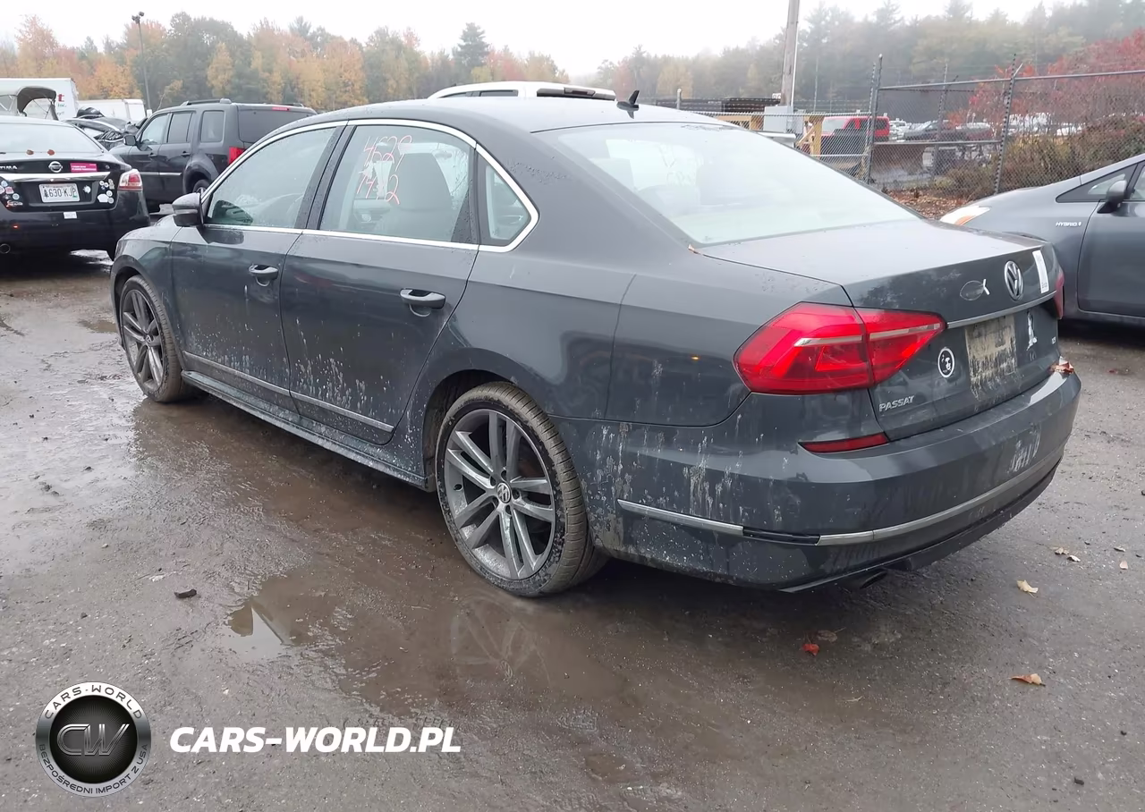 2016 Volkswagen Passat 1.8T R-Line VIN:1VWAT7A34GC052556 - 3