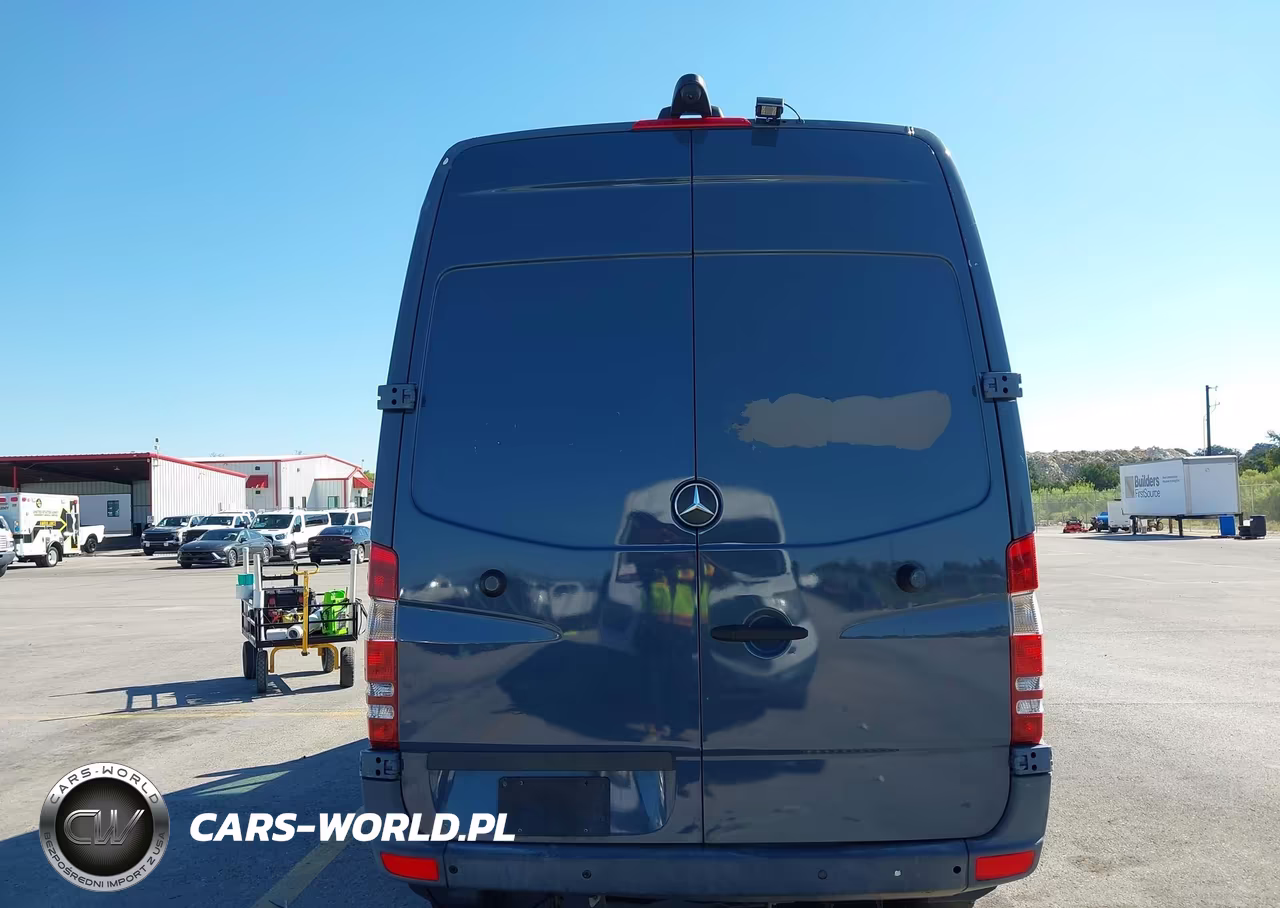 2018 Mercedes-Benz Sprinter 2500 Standard Roof V6 VIN:WD3PE7CDXJP639786 - 15