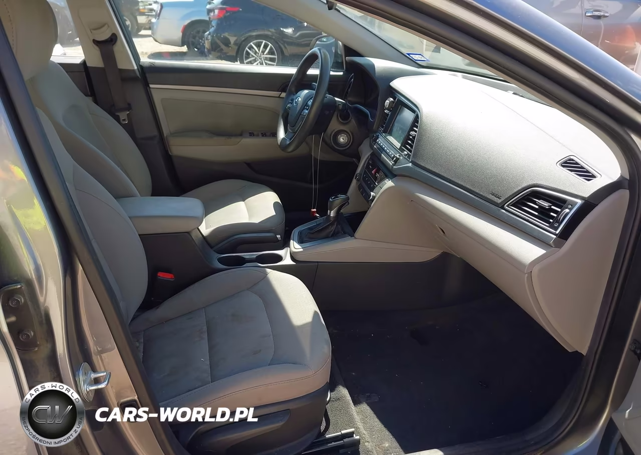 2018 Hyundai Elantra Sel VIN:5NPD84LFXJH240940 - 5