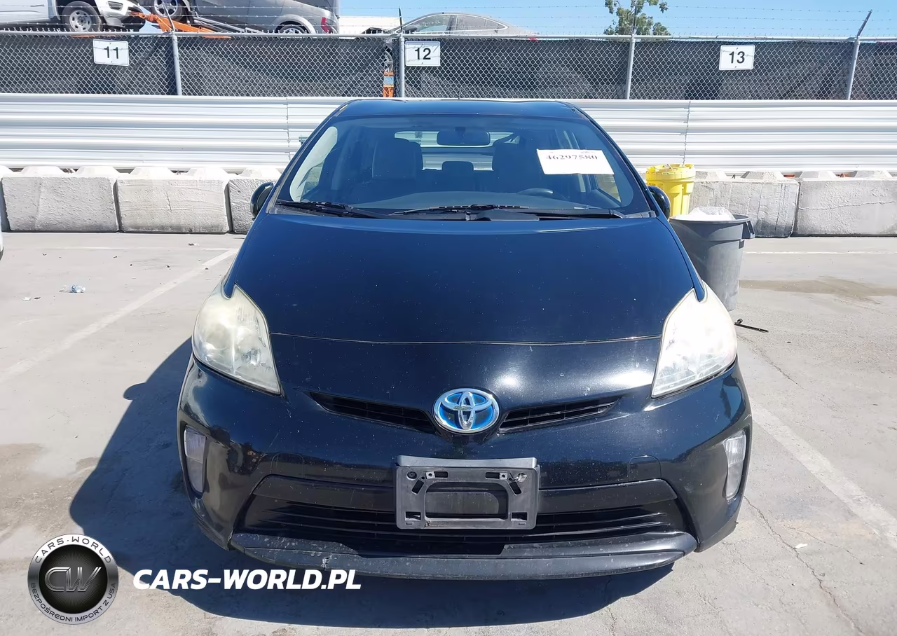 2013 Toyota Prius Two VIN:JTDKN3DU6D1727104 - 12