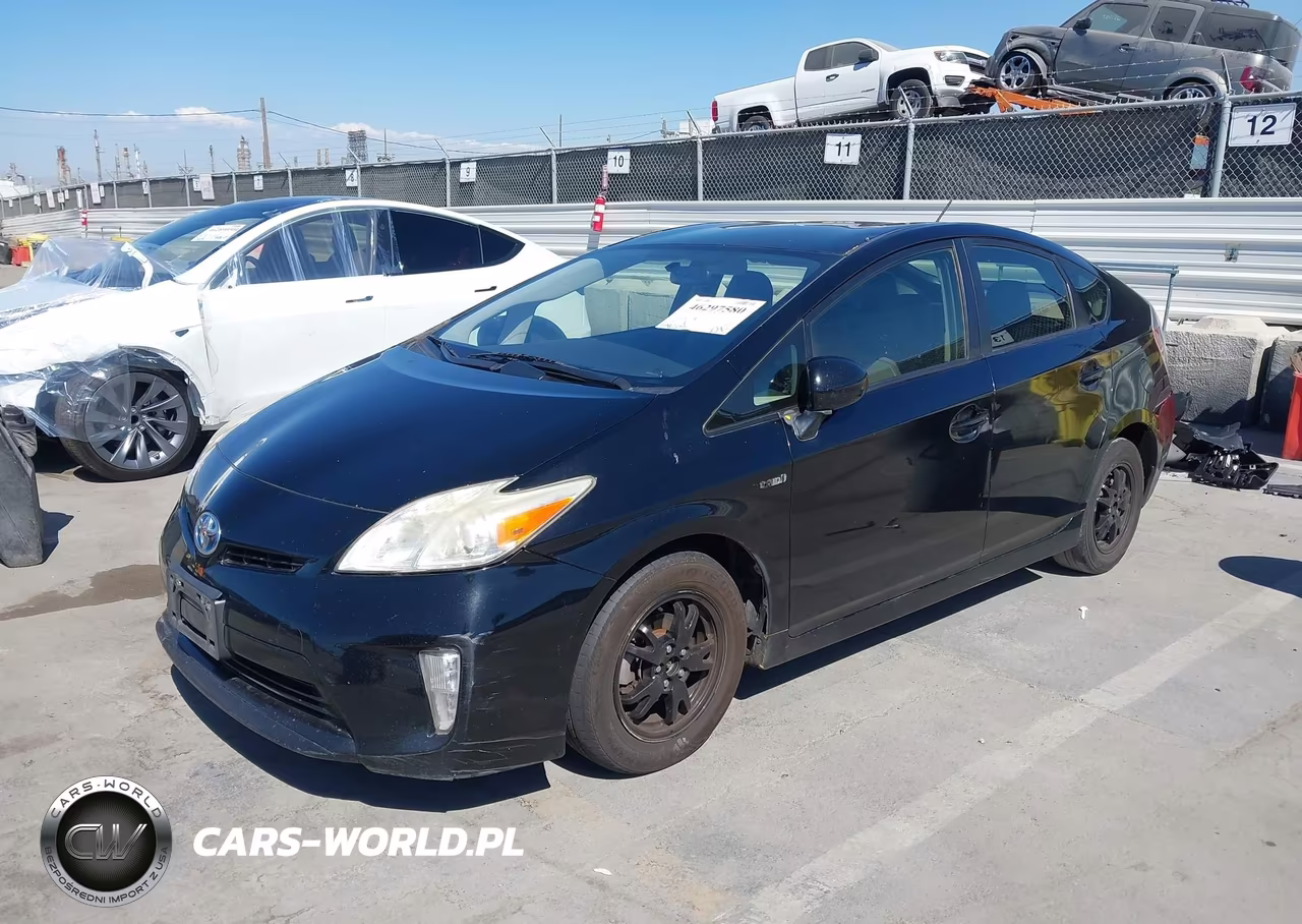 2013 Toyota Prius Two VIN:JTDKN3DU6D1727104 - 2