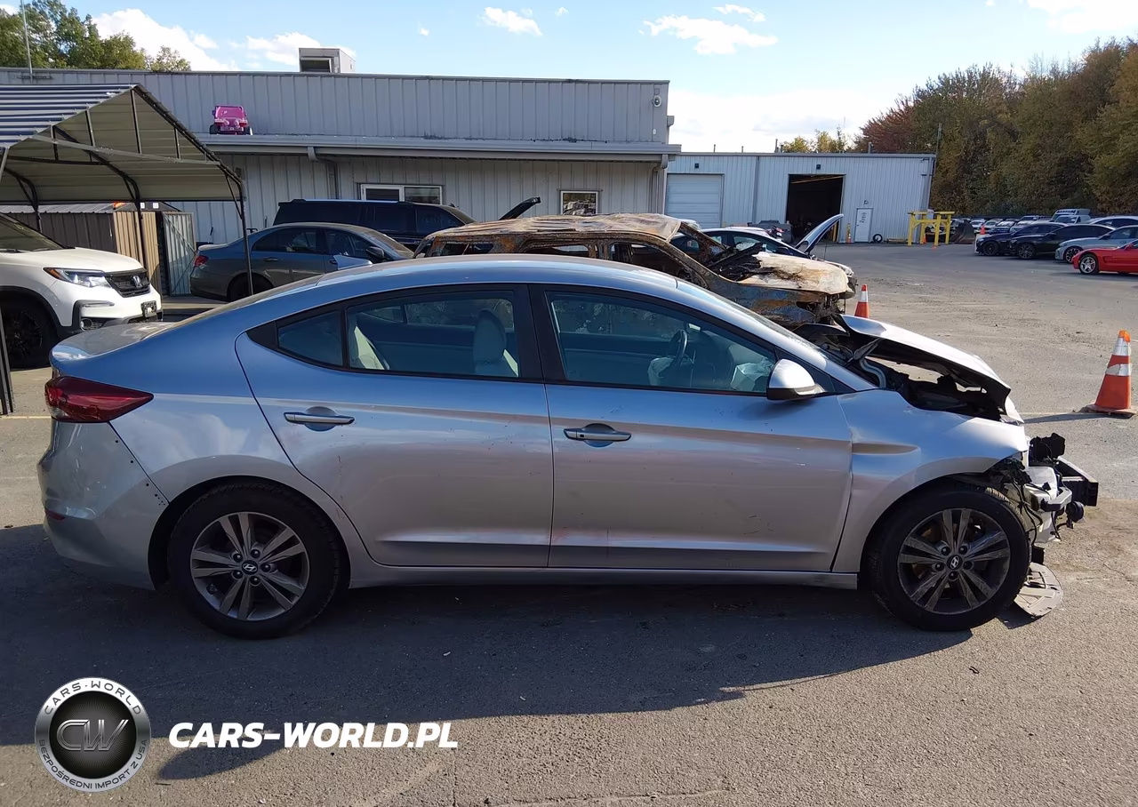 2017 Hyundai Elantra Se VIN:5NPD84LF4HH079589 - 13