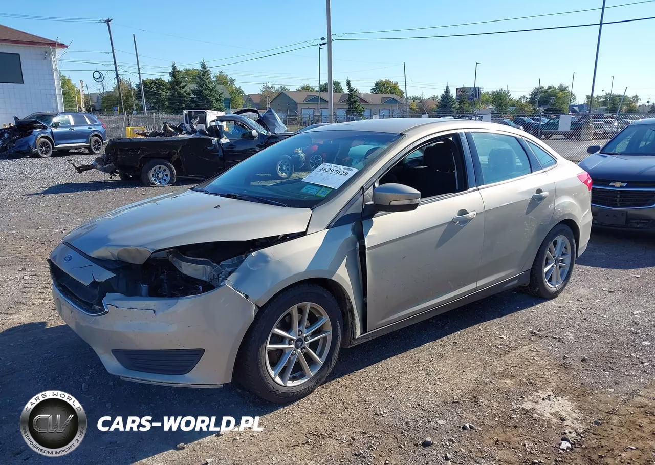 2015 Ford Focus Se VIN:1FADP3F2XFL367038 - 2