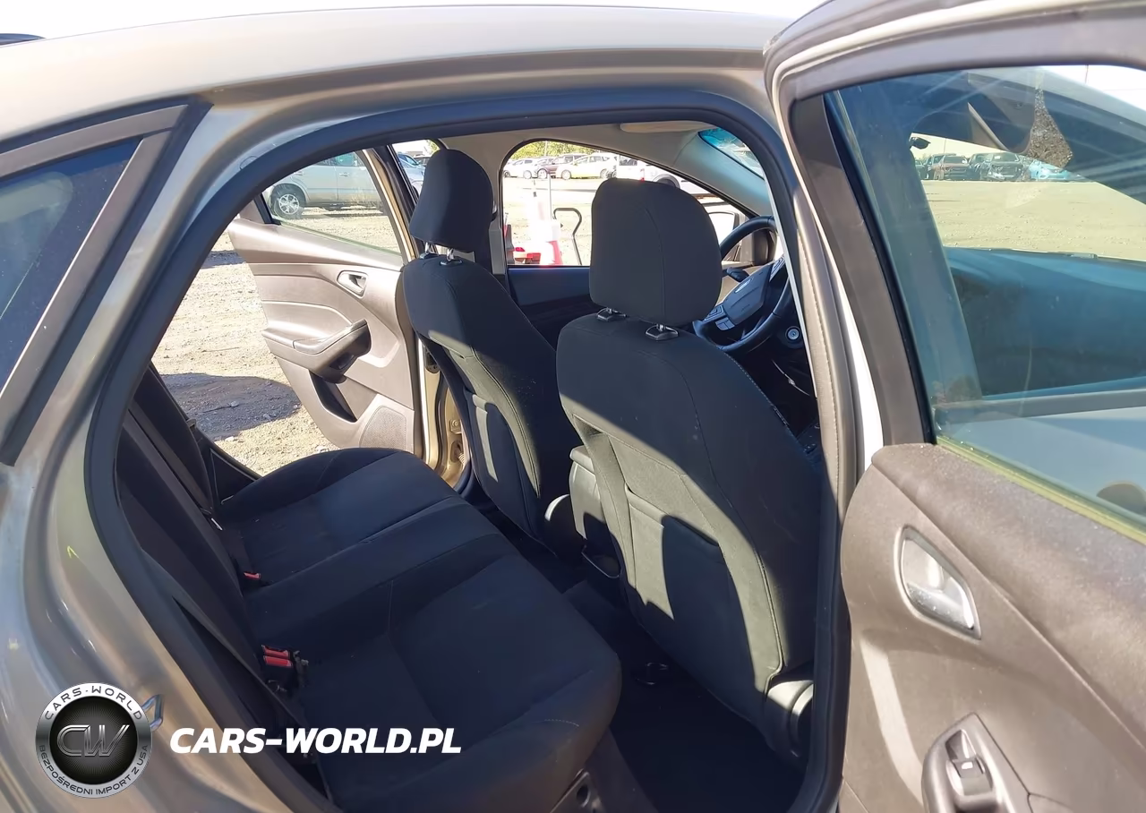 2015 Ford Focus Se VIN:1FADP3F2XFL367038 - 8