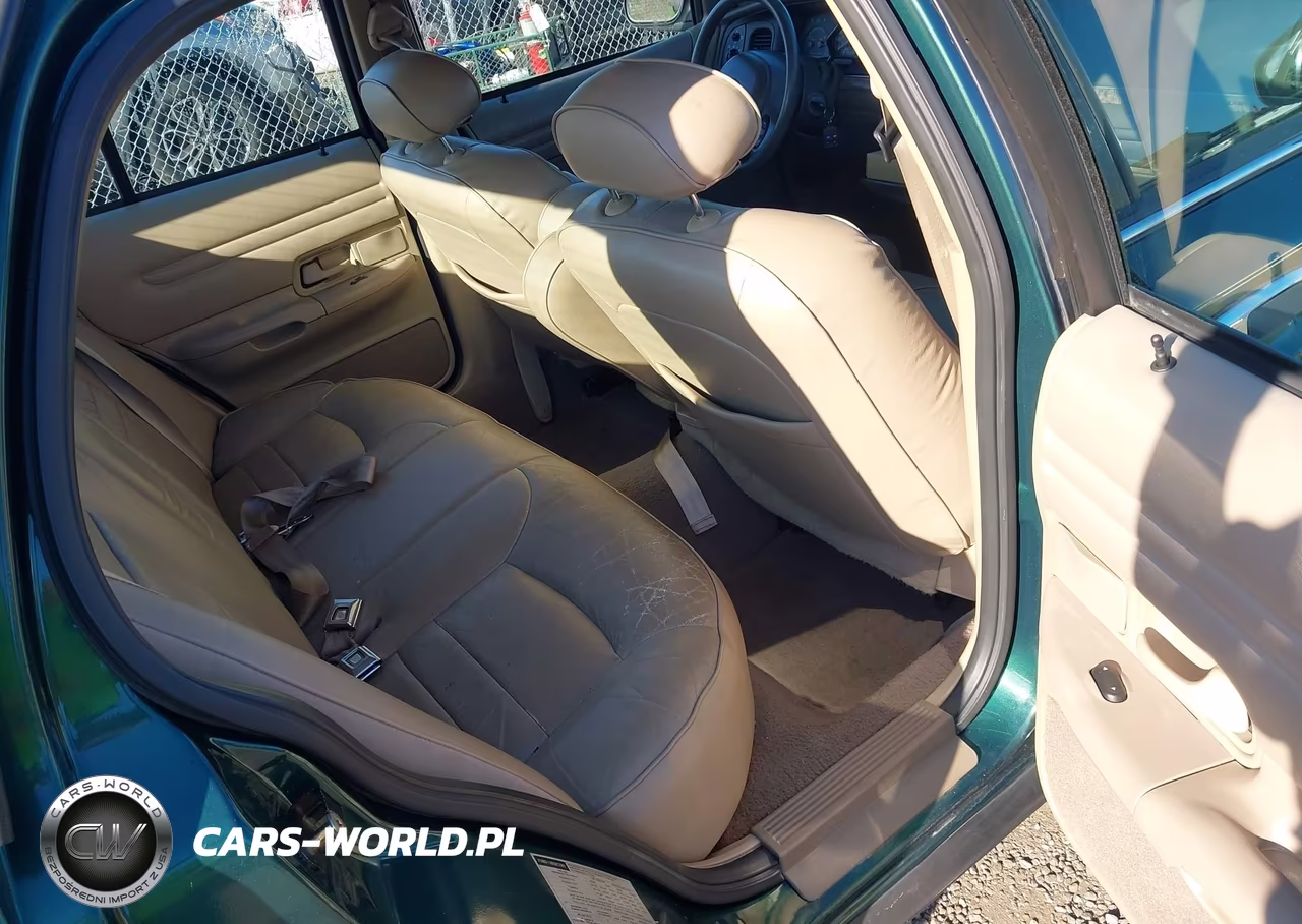 2000 Ford Crown Victoria Lx VIN:2FAFP74WXYX117214 - 8